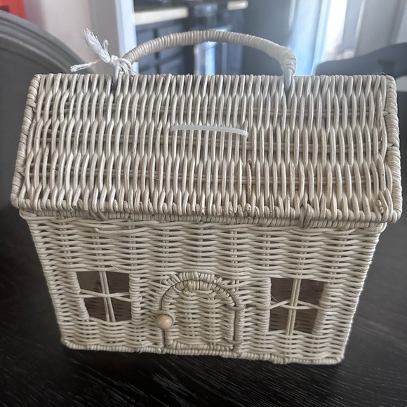 Rattan Dollhouse Basket - Picture 2 of 6